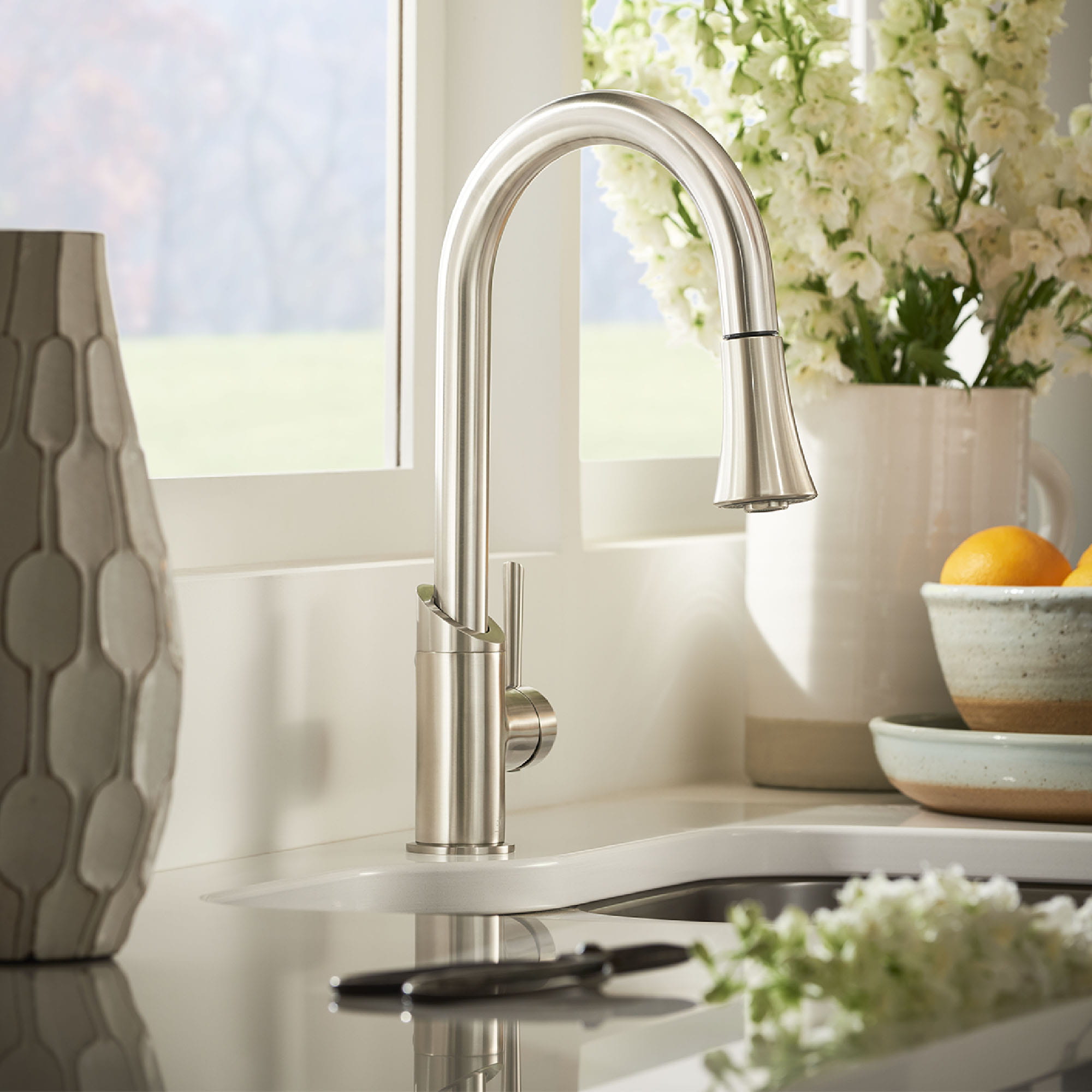 Fresno Single Handle Pull-Down Kitchen Faucet with Lever Handle